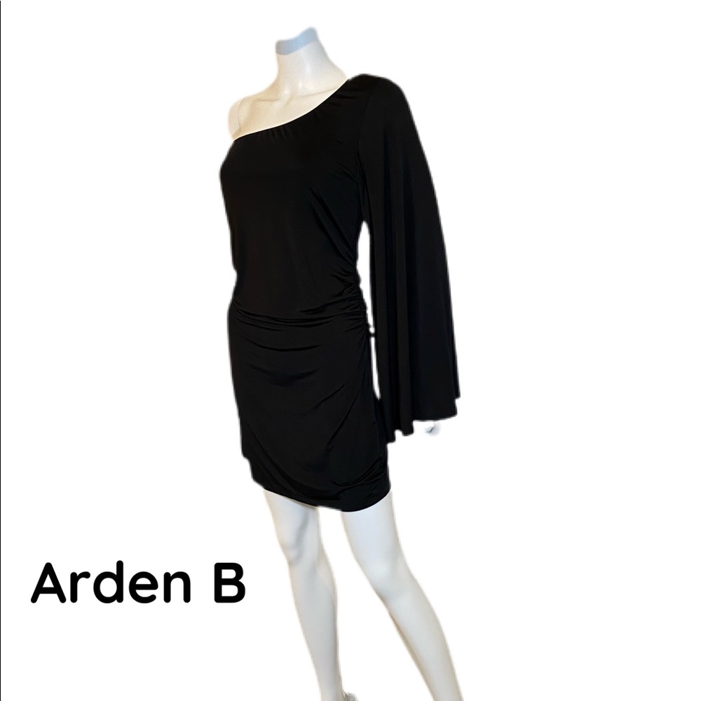NWOT: Arden B One shoulder dress